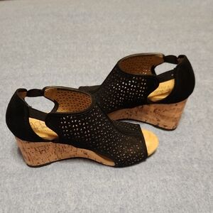 Life Stride Black Cutout Wedges